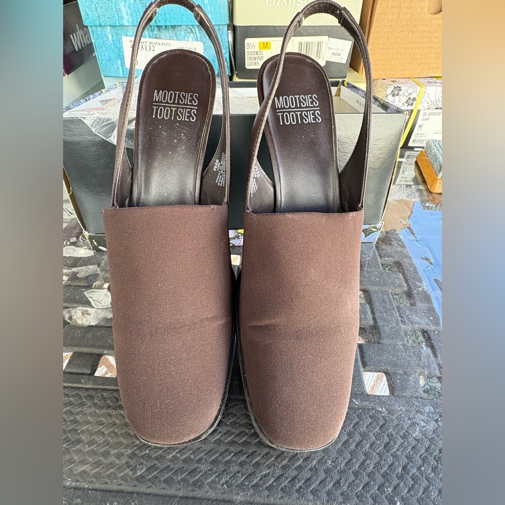 Mootsies Tootsies Brown Mules for Women